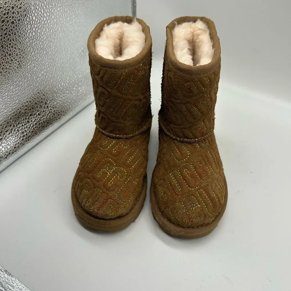 UGG kids classic
